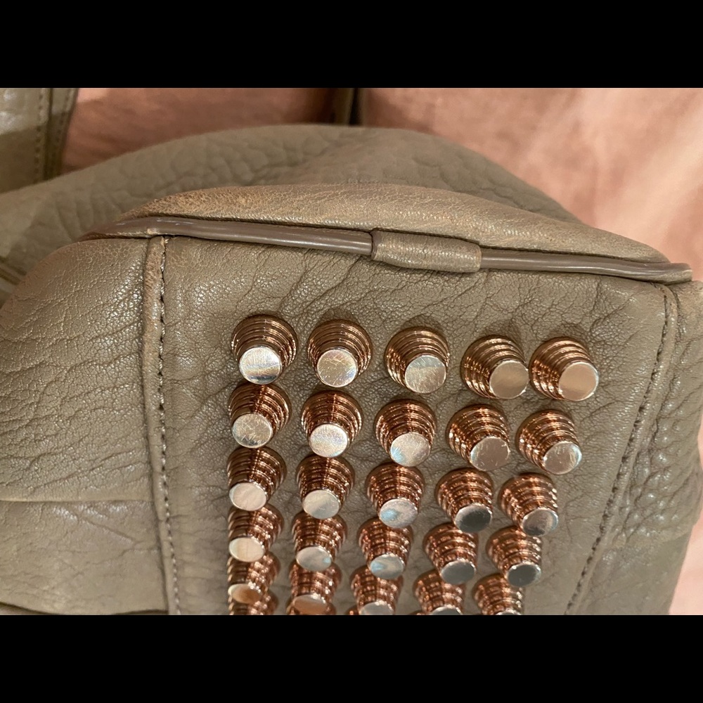 ALEXANDER WANG
Pebbled Lambskin Rocco Latte Rose Gold Hardware - Picture 4 of 16